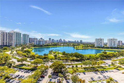 Condo in Aventura, Florida, 2 bedrooms № 2091094 - photo 15