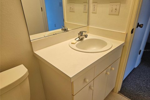 Condo in Sun City Center, Florida, 2 bedrooms  № 1899344 - photo 25