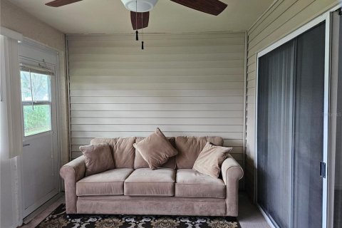 Condo in Sun City Center, Florida, 2 bedrooms  № 1899344 - photo 11