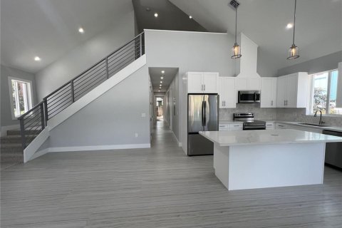 House in Tavernier, Florida 4 bedrooms, 180.51 sq.m. № 1786162 - photo 8