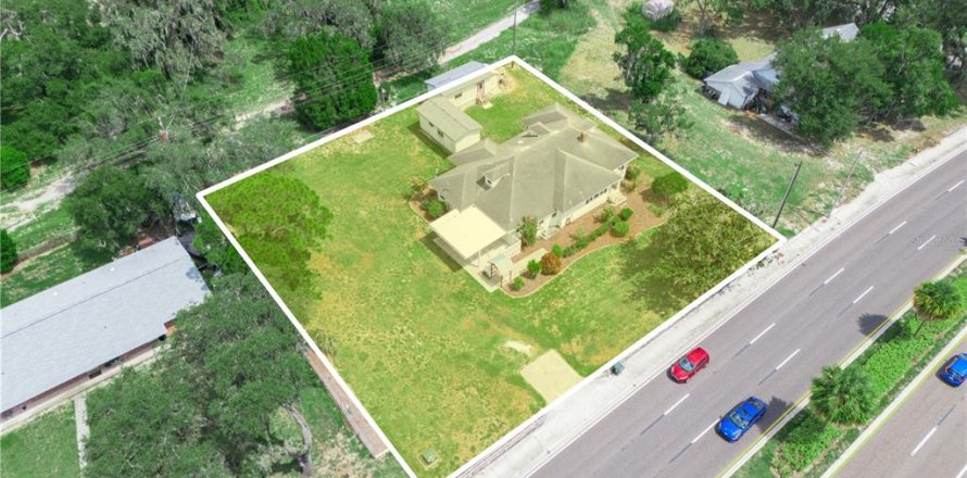 Commercial property in Lake Alfred, Florida 189.61 sq.m. № 1894106