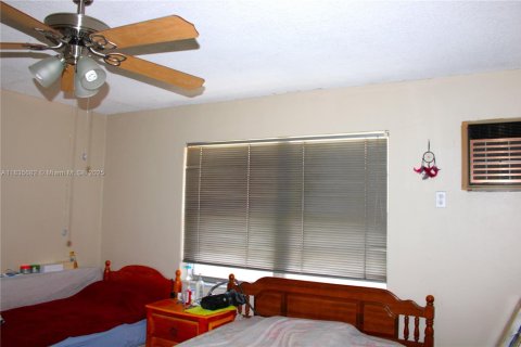 Condo in Hialeah, Florida, 1 bedroom  № 1980235 - photo 27