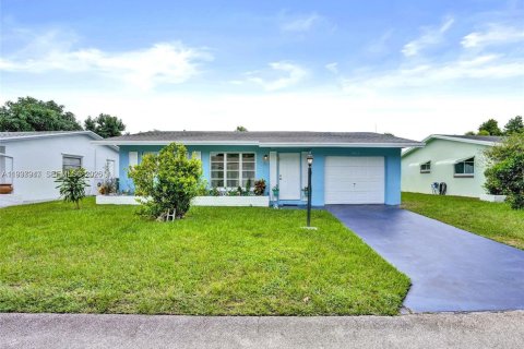 Купить виллу или дом в Тамарак, Флорида 2 спальни, 93.09м2, № 1995706 - фото 4