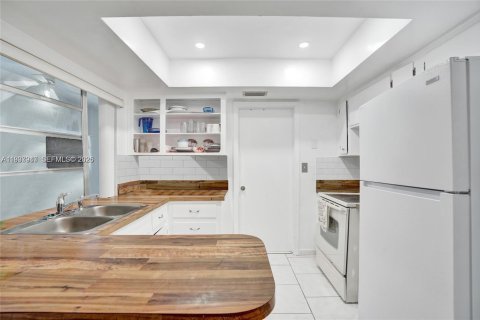 Купить виллу или дом в Тамарак, Флорида 2 спальни, 93.09м2, № 1995706 - фото 13