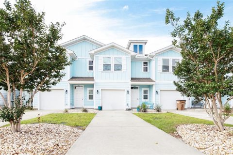 Townhouse in Panama City Beach, Florida 3 bedrooms, 138.98 sq.m. № 1747315 - photo 1