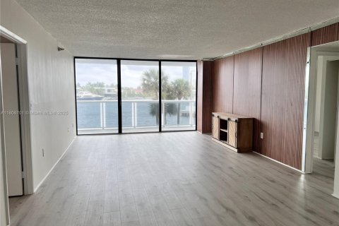 Купить кондоминиум в Авентура, Флорида 2 спальни, 106.47м2, № 1739489 - фото 2