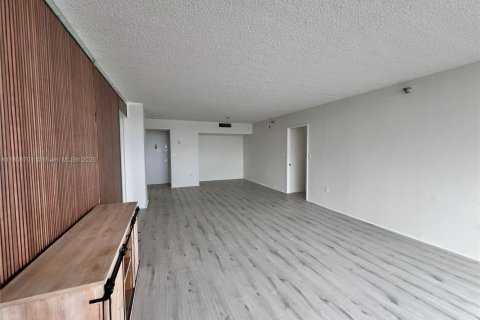 Купить кондоминиум в Авентура, Флорида 2 спальни, 106.47м2, № 1739489 - фото 10