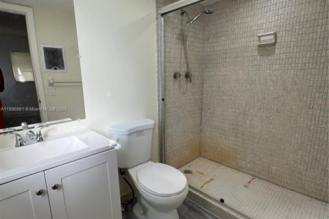 Снять в аренду кондоминиум в Лодерхилл, Флорида 2 спальни, 86.03м2, № 1948707 - фото 9