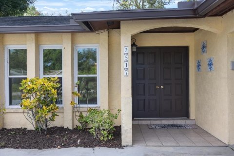 House in Sarasota, Florida 3 bedrooms, 164.53 sq.m. № 1826885 - photo 12