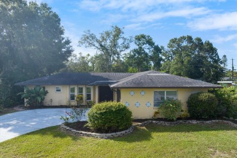 House in Sarasota, Florida 3 bedrooms, 164.53 sq.m. № 1826885 - photo 1