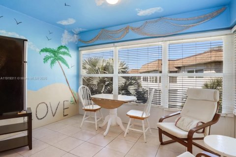 Купить кондоминиум в Лодердейл-Лейкс, Флорида 2 спальни, 87.7м2, № 2018178 - фото 19