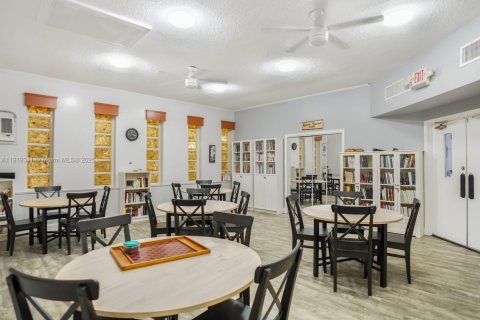 Купить кондоминиум в Лодердейл-Лейкс, Флорида 2 спальни, 87.7м2, № 2018178 - фото 27