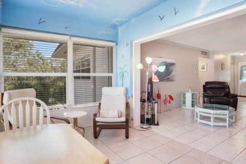 Купить кондоминиум в Лодердейл-Лейкс, Флорида 2 спальни, 87.7м2, № 2018178 - фото 17