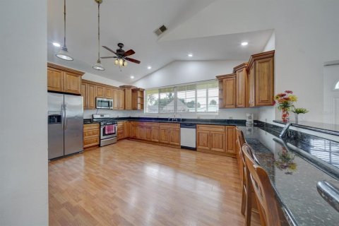 House in Oakland Park, Florida 3 bedrooms, 228.08 sq.m. № 1902420 - photo 14