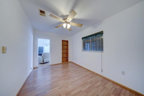 House in Oakland Park, Florida 3 bedrooms, 228.08 sq.m. № 1902420 - photo 24