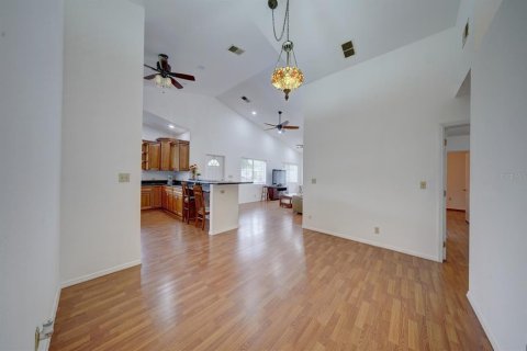 House in Oakland Park, Florida 3 bedrooms, 228.08 sq.m. № 1902420 - photo 18