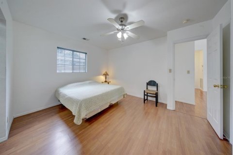 House in Oakland Park, Florida 3 bedrooms, 228.08 sq.m. № 1902420 - photo 21