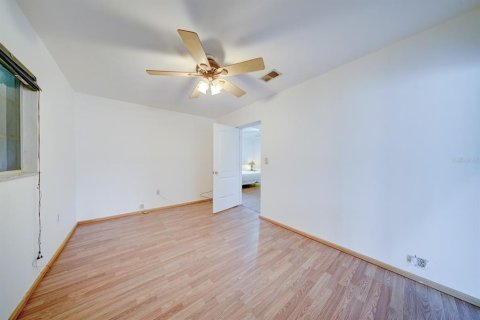 House in Oakland Park, Florida 3 bedrooms, 228.08 sq.m. № 1902420 - photo 25