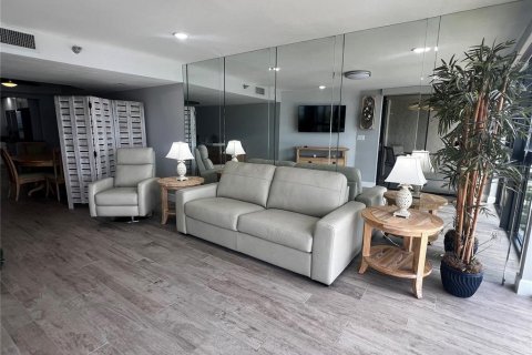 Copropriété à louer à Clearwater, Floride: 1 chambre, 82.22 m2 № 2411584 - photo 14
