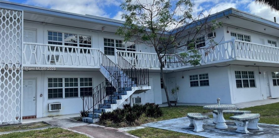 Condo in North Miami Beach, Florida, 1 bedroom  № 1611625