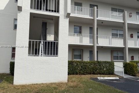 Condominio en venta en Sunrise, Florida, 2 dormitorios, 78.97 m2 № 1975904 - foto 15