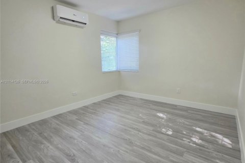 Copropriété à louer à Miami Beach, Floride: 4 chambres, 297.66 m2 № 2439394 - photo 10