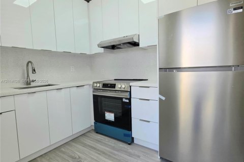 Condo à Miami Beach, Floride, 4 chambres № 2439394