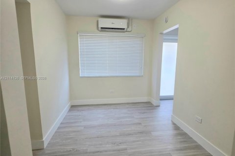 Copropriété à louer à Miami Beach, Floride: 4 chambres, 297.66 m2 № 2439394 - photo 4
