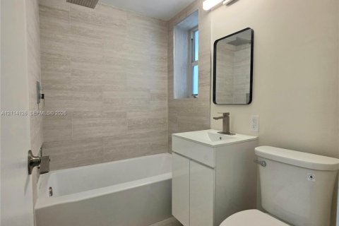Copropriété à louer à Miami Beach, Floride: 4 chambres, 297.66 m2 № 2439394 - photo 13