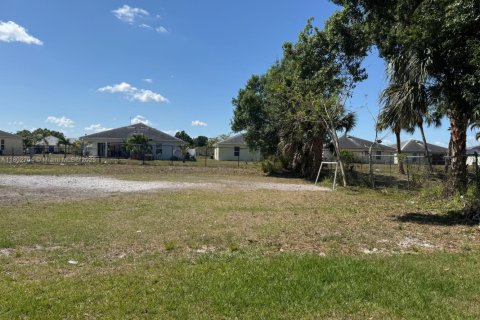 Terreno en venta en Fort Myers, Florida № 2054264 - foto 7