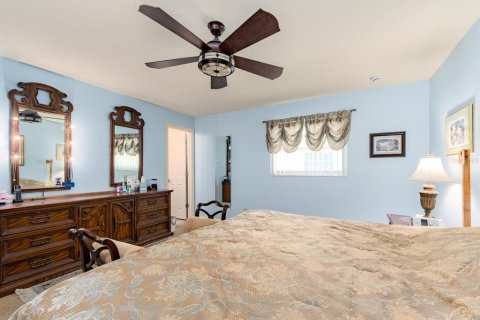 Casa en venta en Seminole, Florida, 4 dormitorios, 214.33 m2 № 2094140 - foto 27