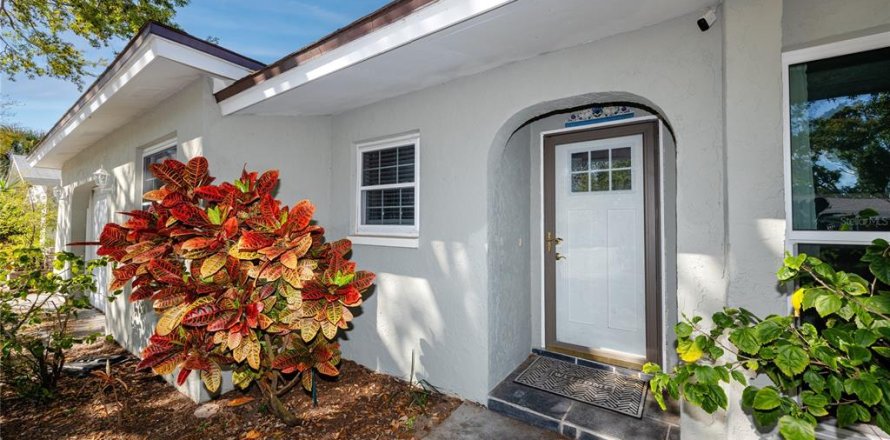 Casa en Palm Harbor, Florida 3 dormitorios, 128.39 m2 № 1908446