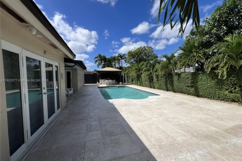 House in Miami, Florida 3 bedrooms, 155.52 sq.m. № 1956028 - photo 5