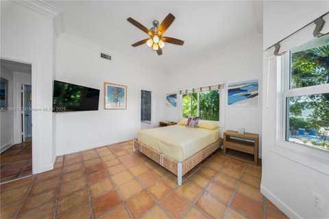House in Islamorada, Village of Islands, Florida 3 bedrooms № 1892636 - photo 27