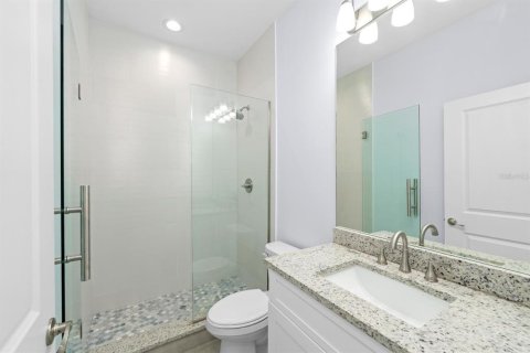 House in Tampa, Florida 4 bedrooms, 174.84 sq.m. № 1437568 - photo 28