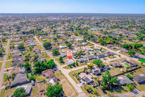Casa en venta en Port Charlotte, Florida, 3 dormitorios, 136.01 m2 № 2103766 - foto 2