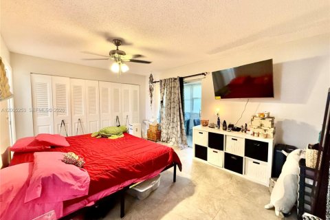 Condo in West Palm Beach, Florida, 1 bedroom  № 2071160 - photo 8