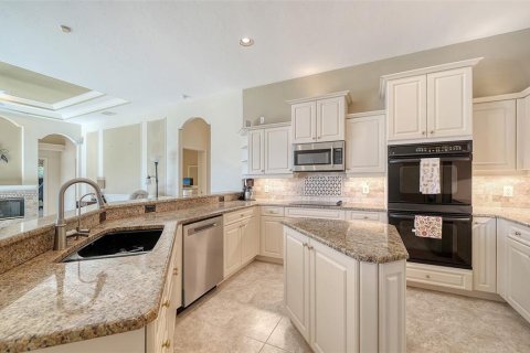 Villa ou maison à vendre à Sarasota, Floride: 3 chambres, 271.55 m2 № 2428865 - photo 17