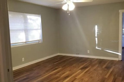 Casa en venta en Tampa, Florida, 4 dormitorios, 104.05 m2 № 2386208 - foto 5