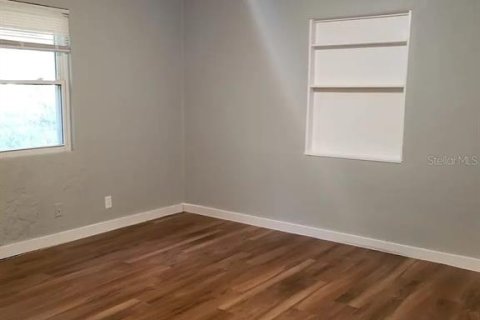 Casa en venta en Tampa, Florida, 4 dormitorios, 104.05 m2 № 2386208 - foto 4