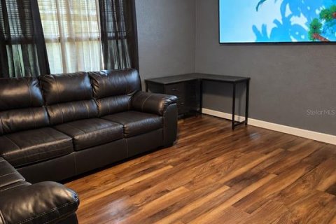 Casa en venta en Tampa, Florida, 4 dormitorios, 104.05 m2 № 2386208 - foto 3