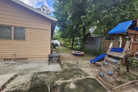 Casa en venta en Tampa, Florida, 4 dormitorios, 104.05 m2 № 2386208 - foto 11