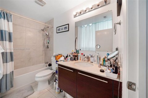 Copropriété à vendre à Miami, Floride: 2 chambres, 109.62 m2 № 2194150 - photo 8
