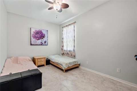 House in Tampa, Florida 5 bedrooms, 479.38 sq.m. № 1855548 - photo 23