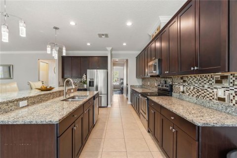 House in Tampa, Florida 5 bedrooms, 479.38 sq.m. № 1855548 - photo 19