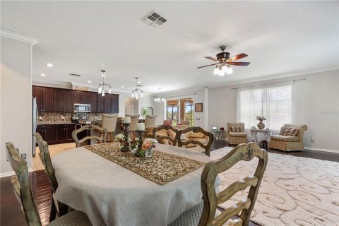 House in Tampa, Florida 5 bedrooms, 479.38 sq.m. № 1855548 - photo 12
