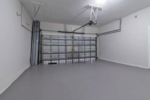Снять в аренду виллу или дом в Пемброк-Пайнс, Флорида 5 спален, 262.82м2, № 1036081 - фото 1