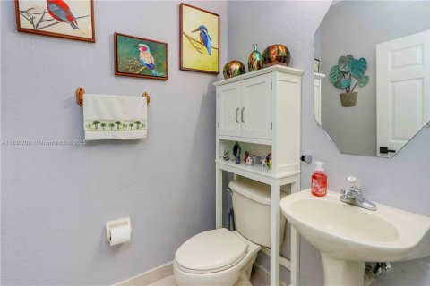 Touwnhouse à vendre à Miami, Floride: 3 chambres, 148.83 m2 № 1820369 - photo 9