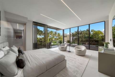 Villa ou maison à vendre à Miami, Floride: 6 chambres, 656.35 m2 № 1972156 - photo 15