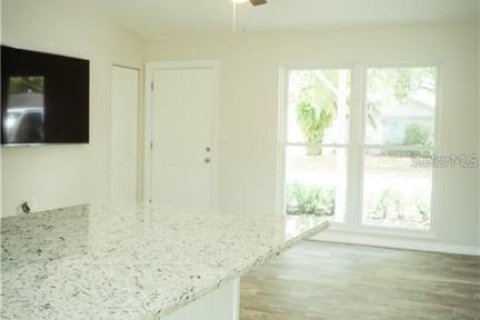 Casa en venta en New Port Richey, Florida, 3 dormitorios, 98.85 m2 № 1848194 - foto 5